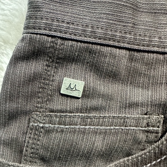 Set of Two Mantaray Regular Jeans - Picture 12 of 14
